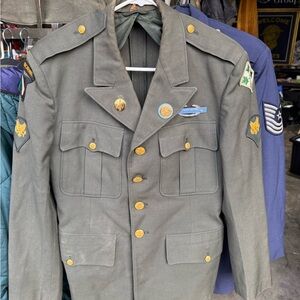 Vietnam Era 101st airborne / 4th ID dress jacket